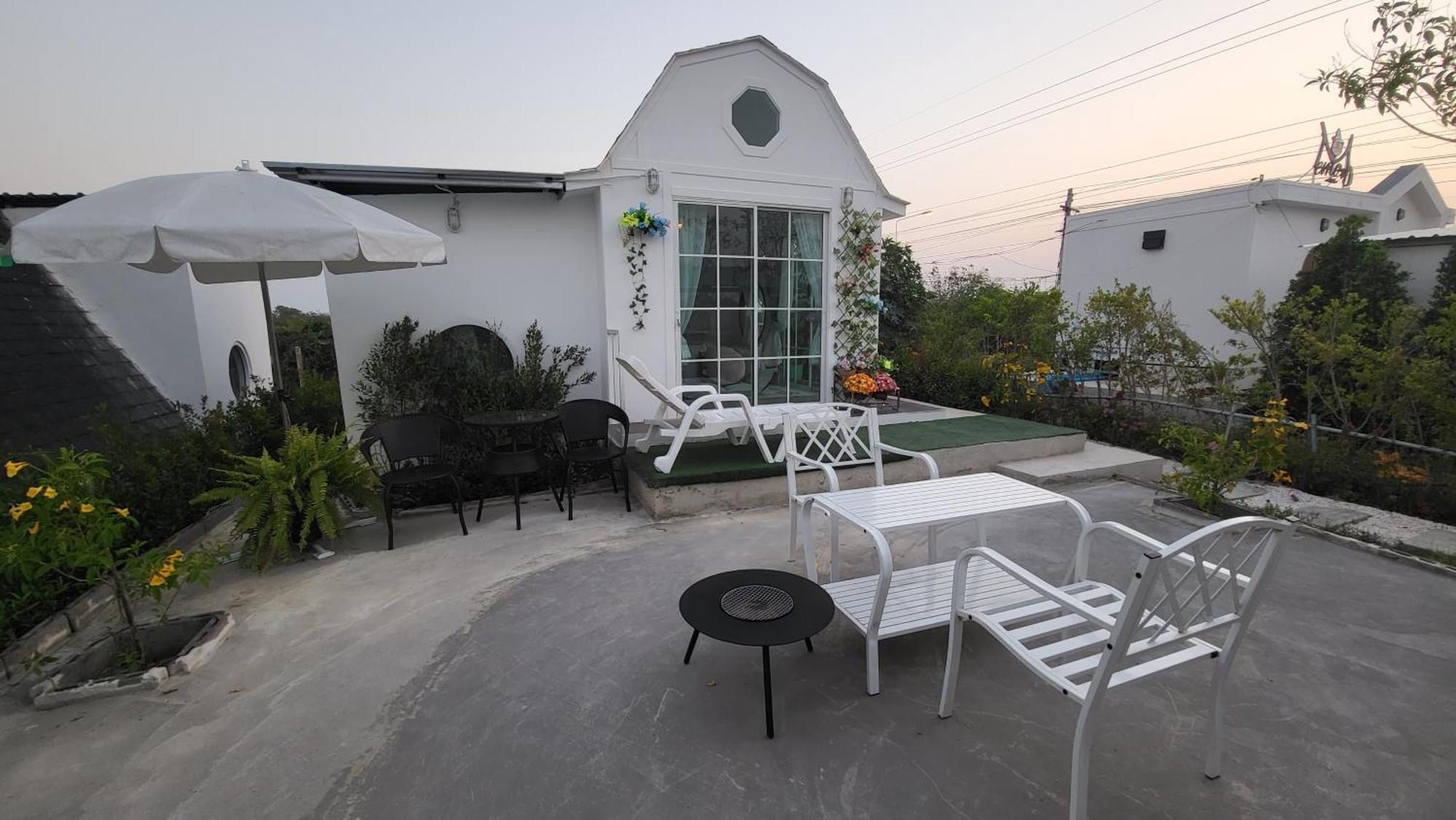 บ้านพักตากอากาศขนาดเล็ก ห่างชายหาดบางเก่า 800 เมตร #Cottage Ban Bo Yai ภายนอก รูปภาพ