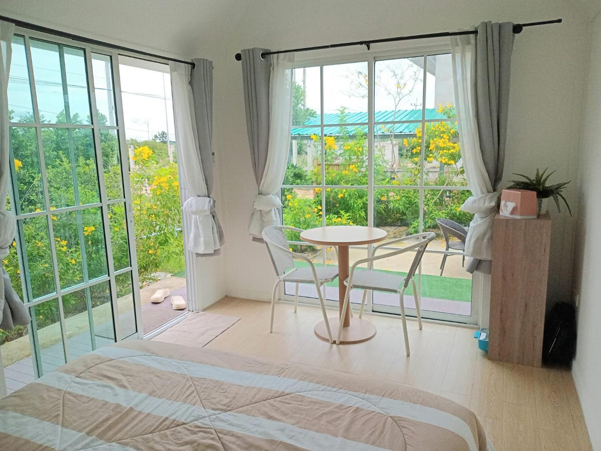 บ้านพักตากอากาศขนาดเล็ก ห่างชายหาดบางเก่า 800 เมตร #Cottage Ban Bo Yai ภายนอก รูปภาพ