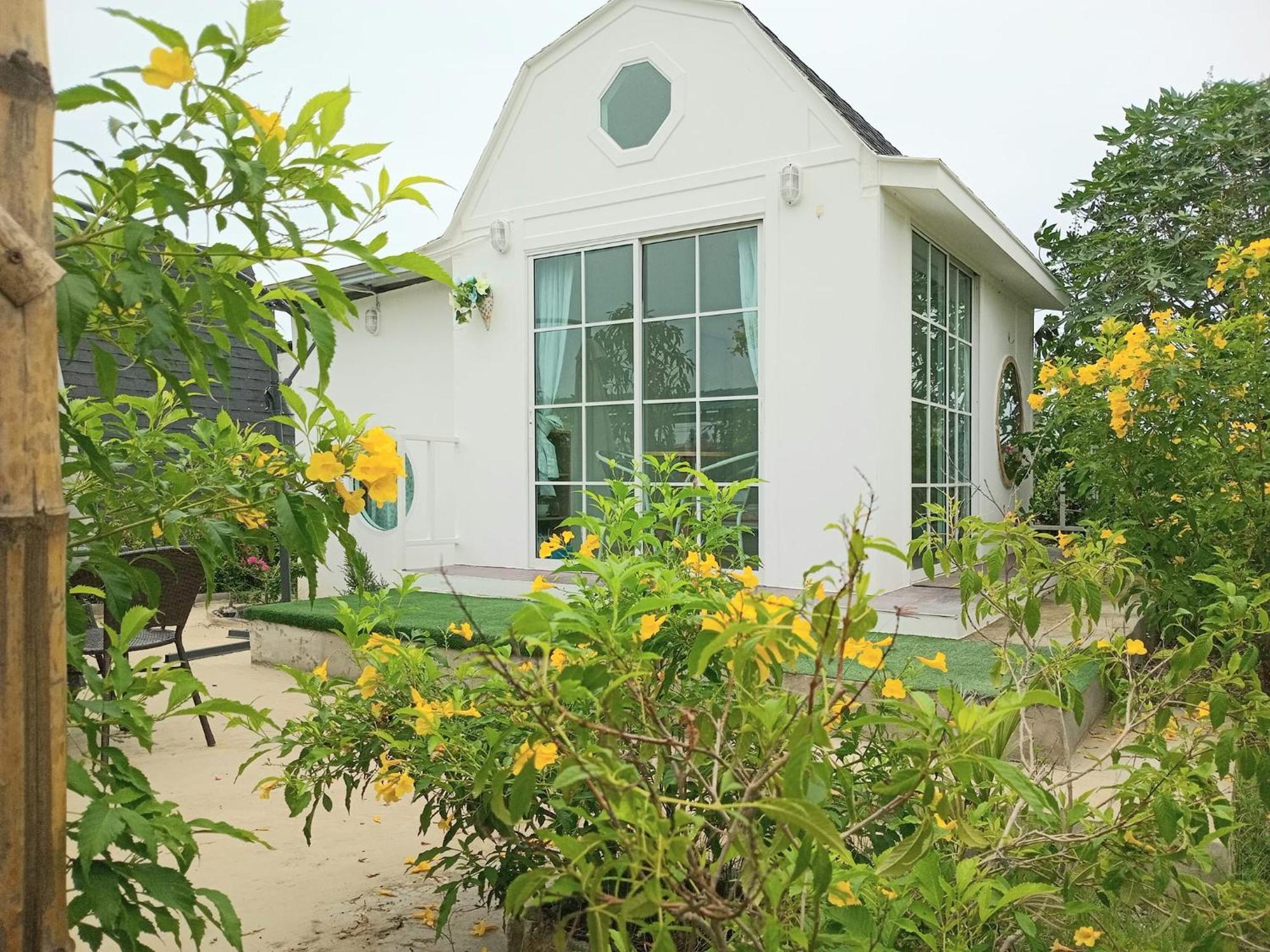 บ้านพักตากอากาศขนาดเล็ก ห่างชายหาดบางเก่า 800 เมตร #Cottage Ban Bo Yai ภายนอก รูปภาพ