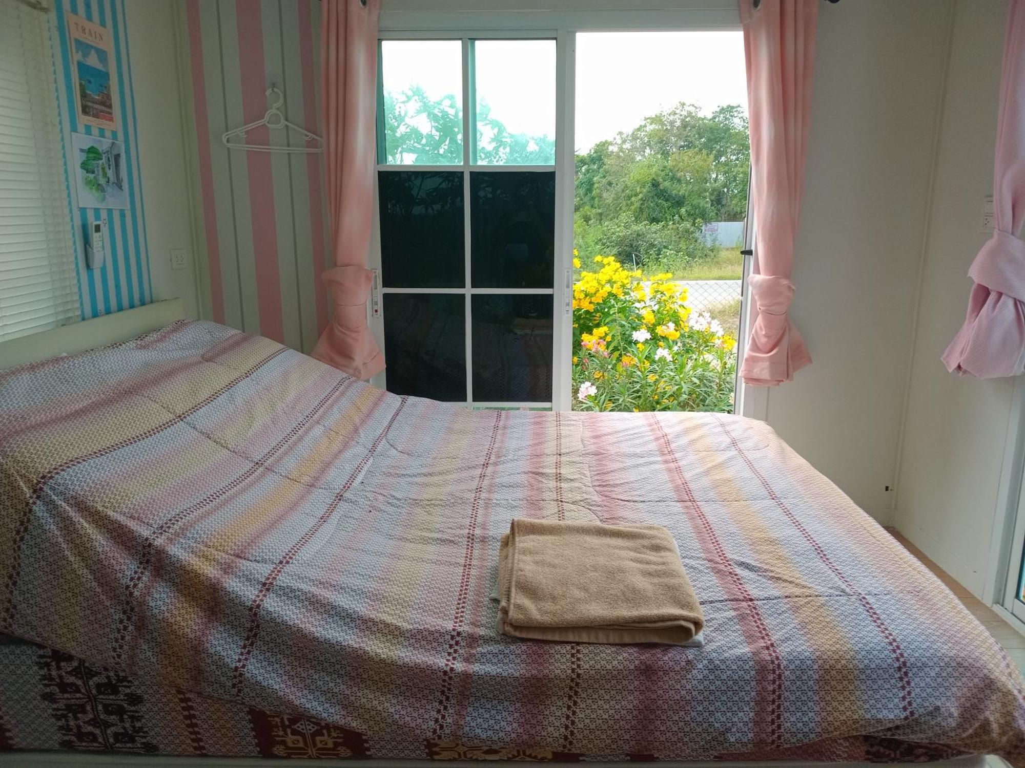 บ้านพักตากอากาศขนาดเล็ก ห่างชายหาดบางเก่า 800 เมตร #Cottage Ban Bo Yai ภายนอก รูปภาพ